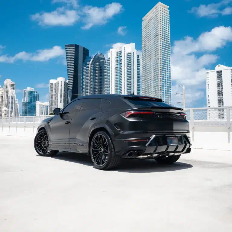 Lamborghini Urus S Blue - Image 26